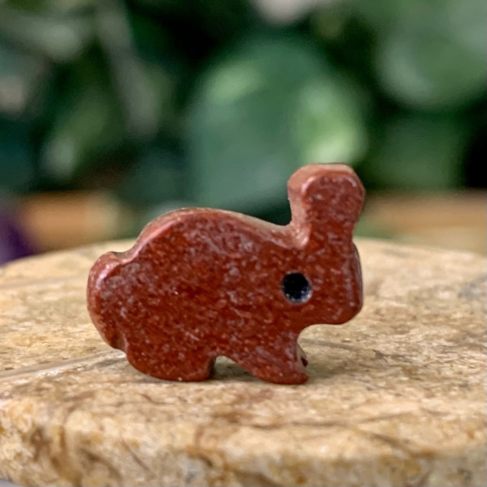 Native American Zuni Hand Carved Catlinite Pipestone Rabbit Fetish Bead VTG .6"